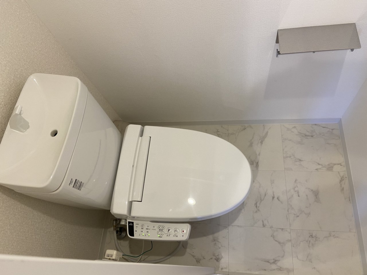 DC6793EB-56EC-4B16-B42D-562EC5C40513