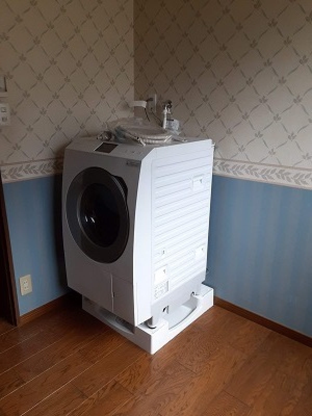 以前子供部屋だったお部屋を、ランドリールームに生まれ変わらせました。